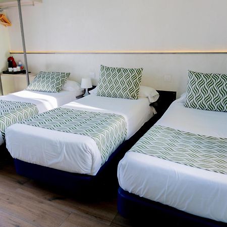 Hostal Charlotte-Gran Via Madrid Bagian luar foto
