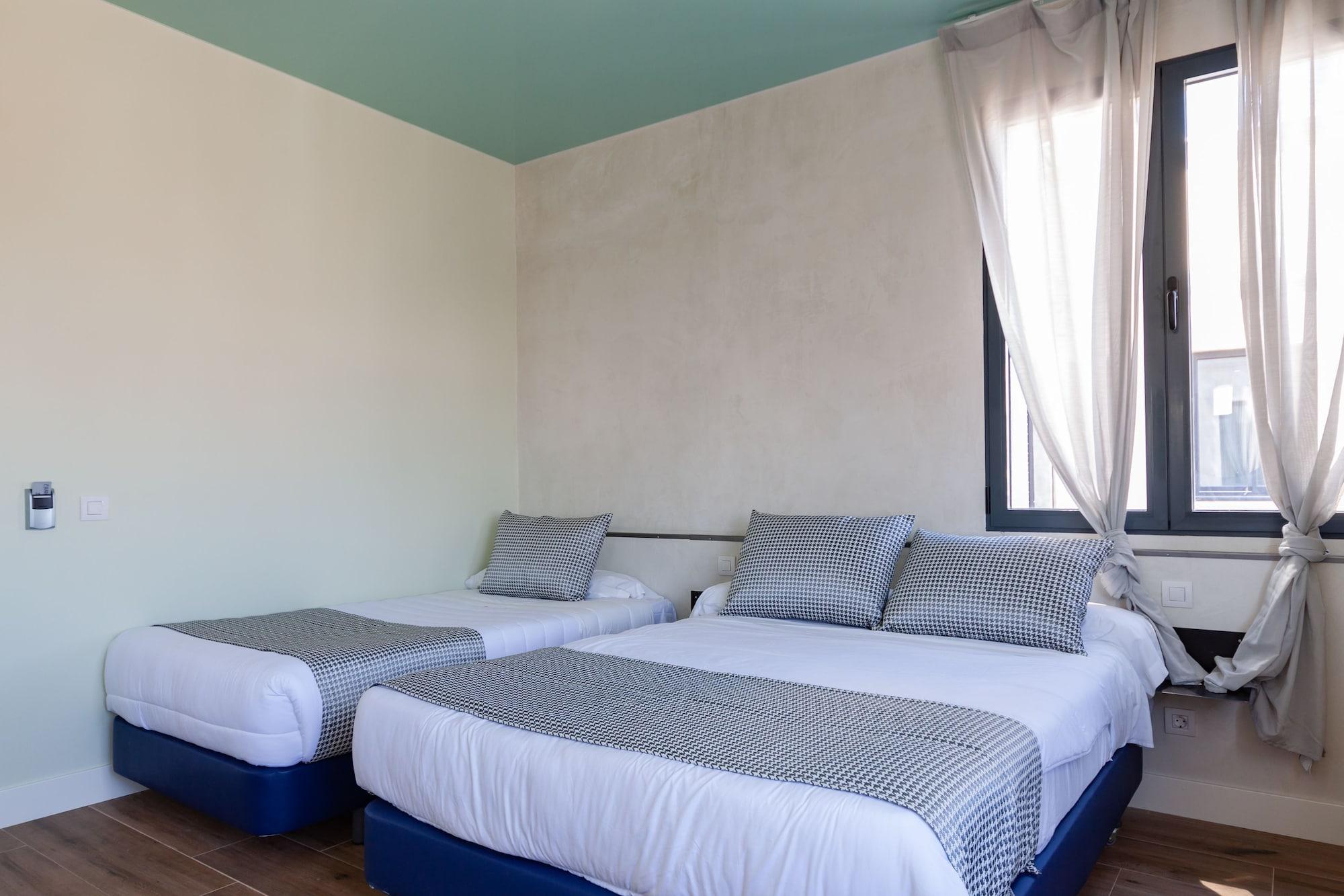 Hostal Charlotte-Gran Via Madrid Bagian luar foto