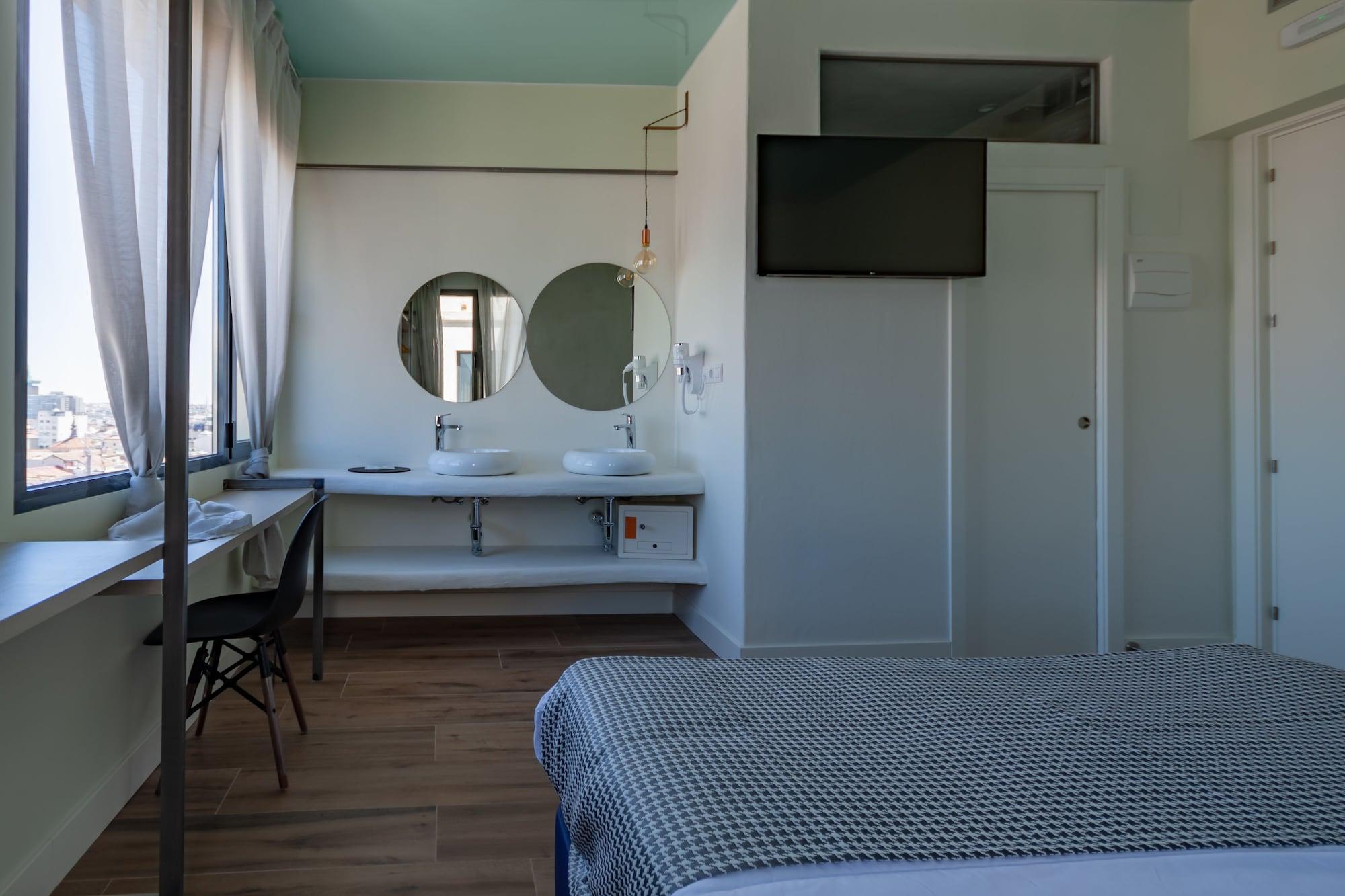 Hostal Charlotte-Gran Via Madrid Bagian luar foto
