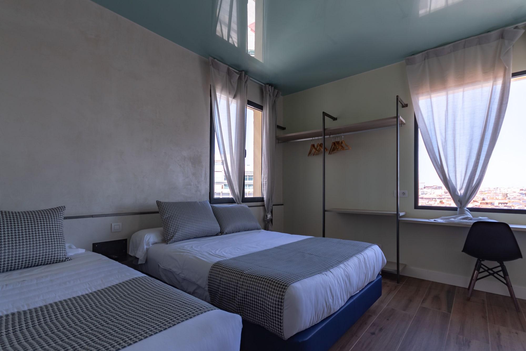 Hostal Charlotte-Gran Via Madrid Bagian luar foto