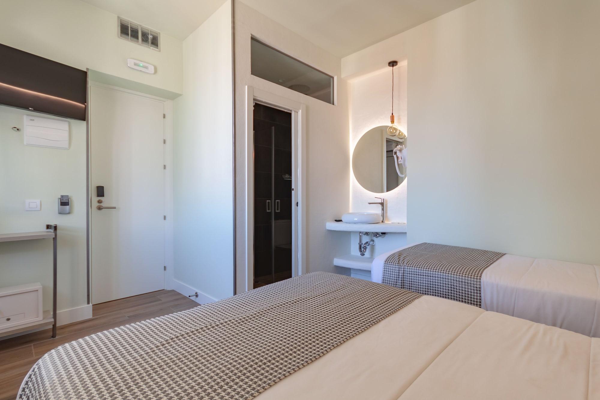 Hostal Charlotte-Gran Via Madrid Bagian luar foto
