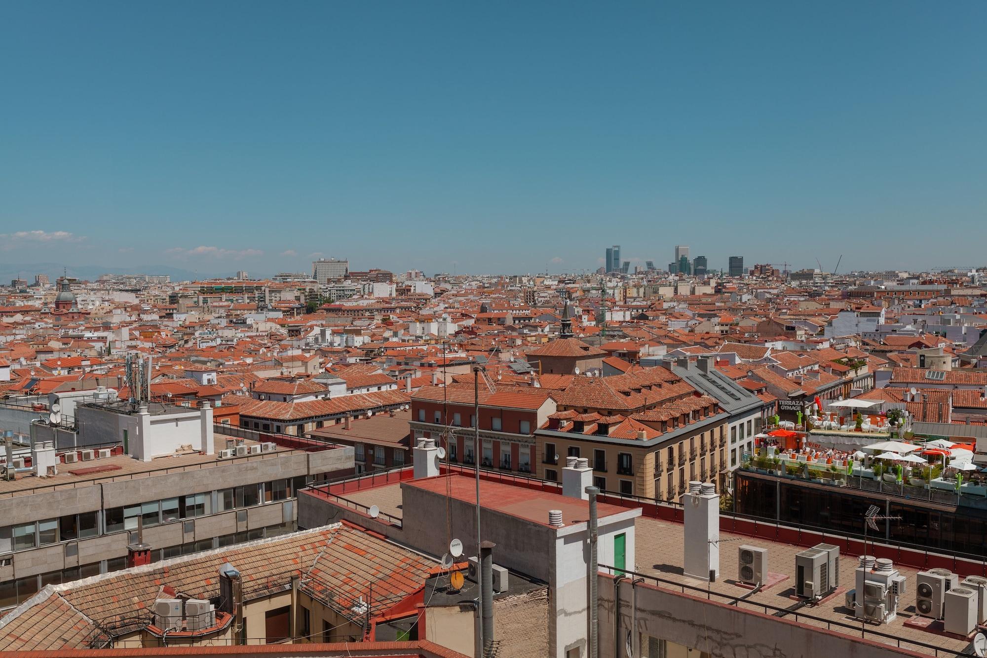 Hostal Charlotte-Gran Via Madrid Bagian luar foto