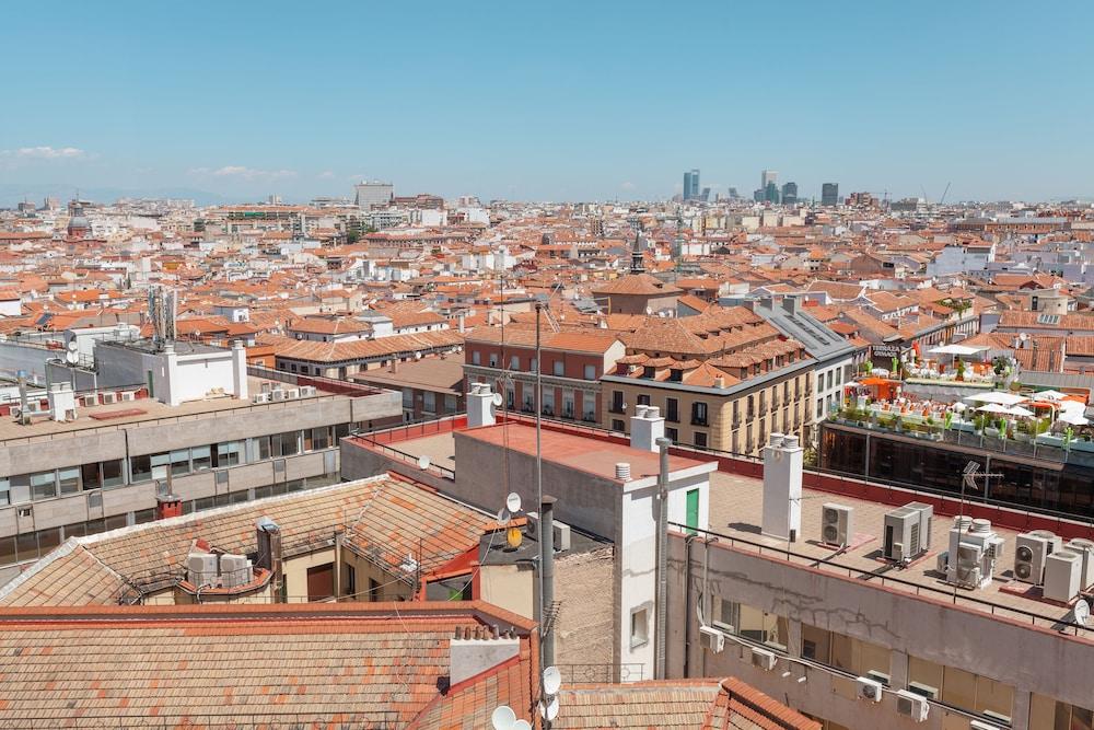 Hostal Charlotte-Gran Via Madrid Bagian luar foto