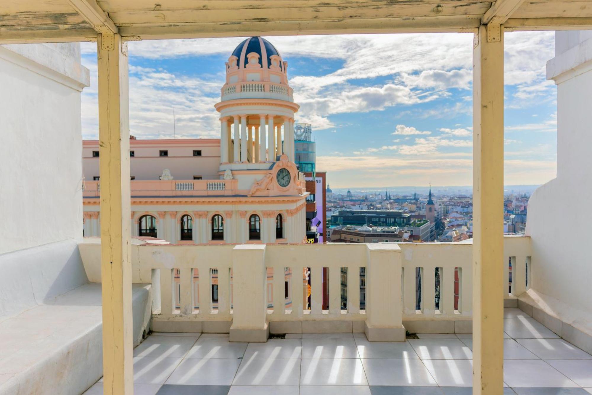 Hostal Charlotte-Gran Via Madrid Bagian luar foto